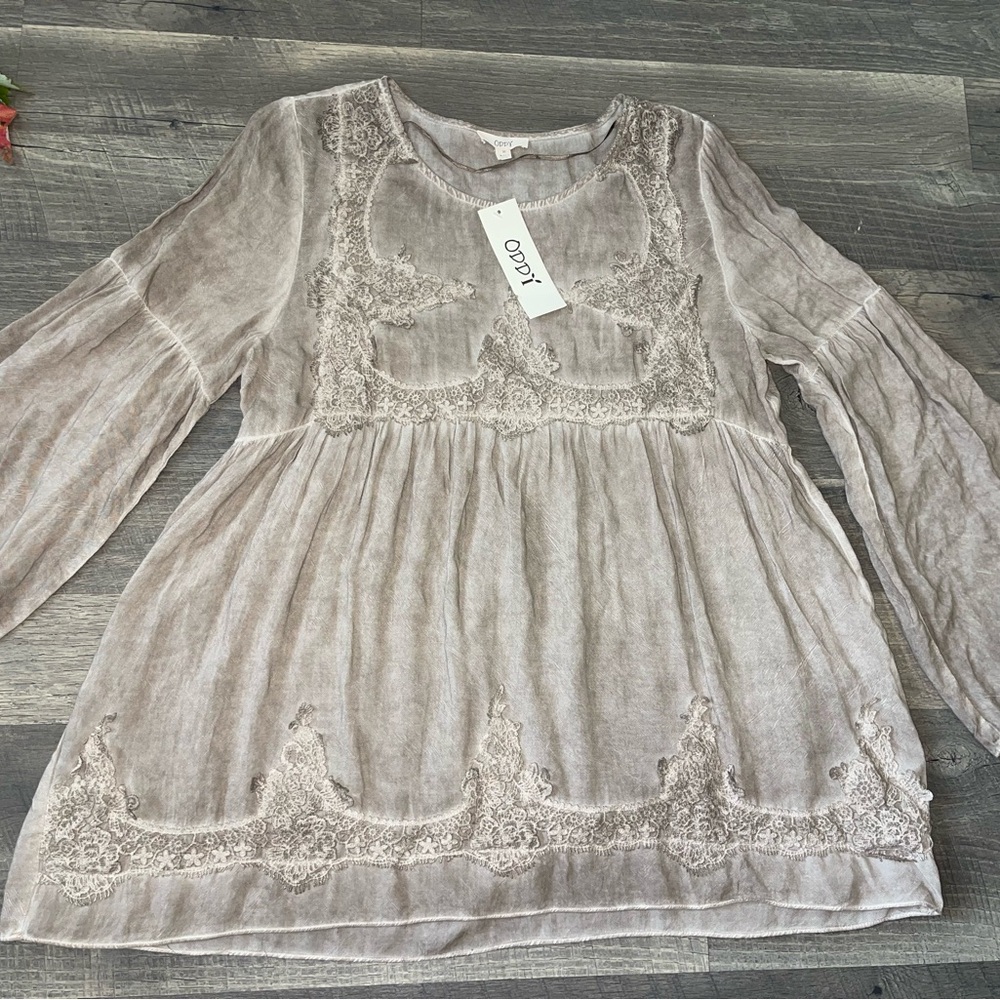 Boho Chic Blouse with Ruffles – Cream Color, Long Sleeves